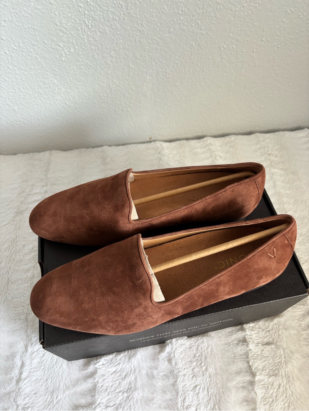 Vionic Suede Slip-On Arch Support Loafers in Brown Brand New - Picture 3 of 5